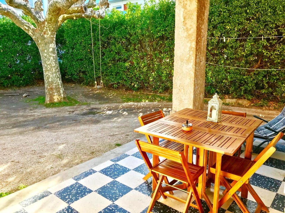 Dining area, Garden view