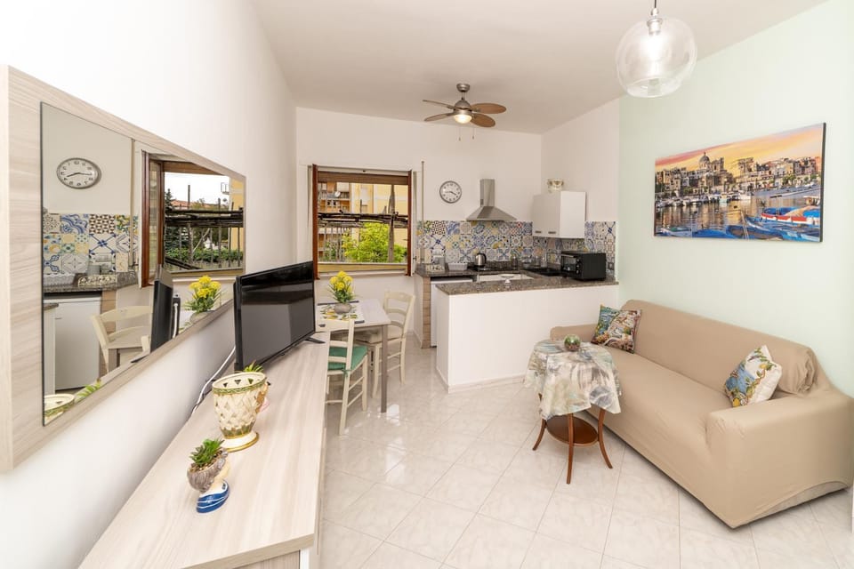 Kitchen or kitchenette, Living room, Dining area