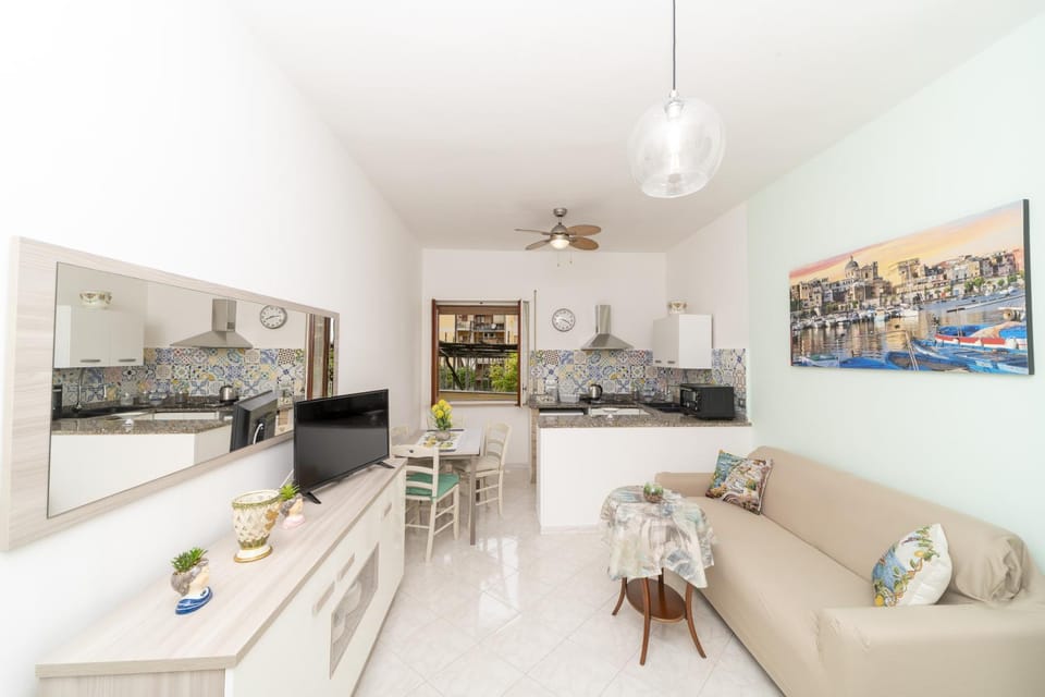 Kitchen or kitchenette, Living room, Dining area
