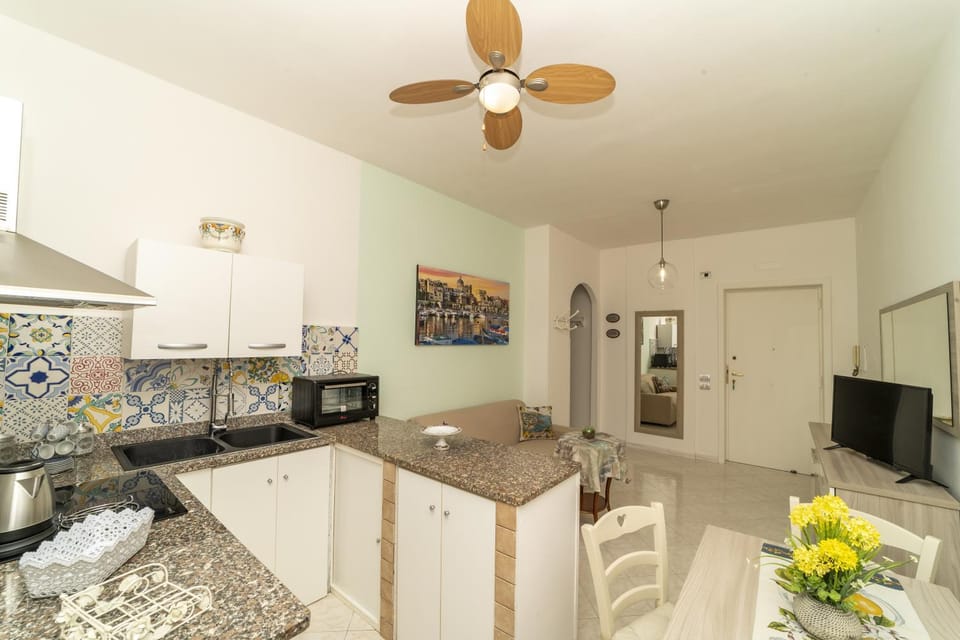 Kitchen or kitchenette, Living room, Dining area