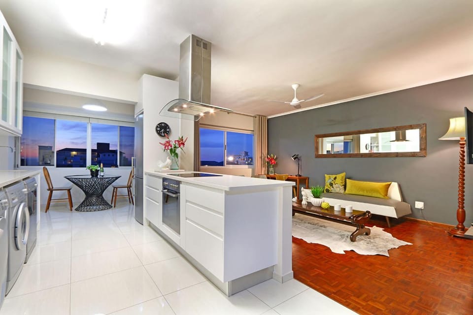 Kitchen or kitchenette, Living room, Seating area, pet friendly