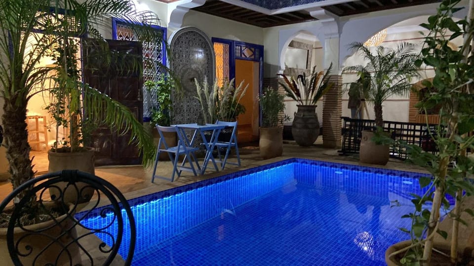 Swimming pool, Swimming pool