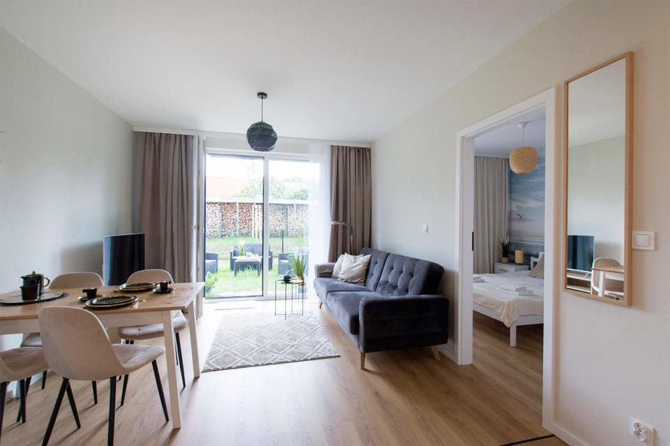 TV and multimedia, Living room, locker