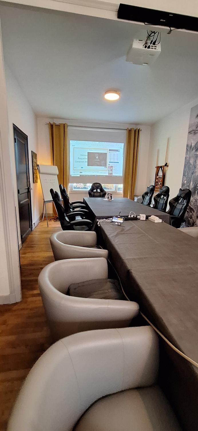 Meeting/conference room