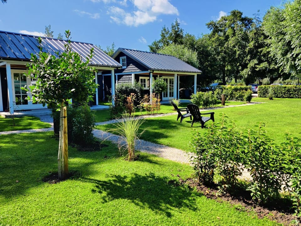 Property building, Day, Garden, Garden view