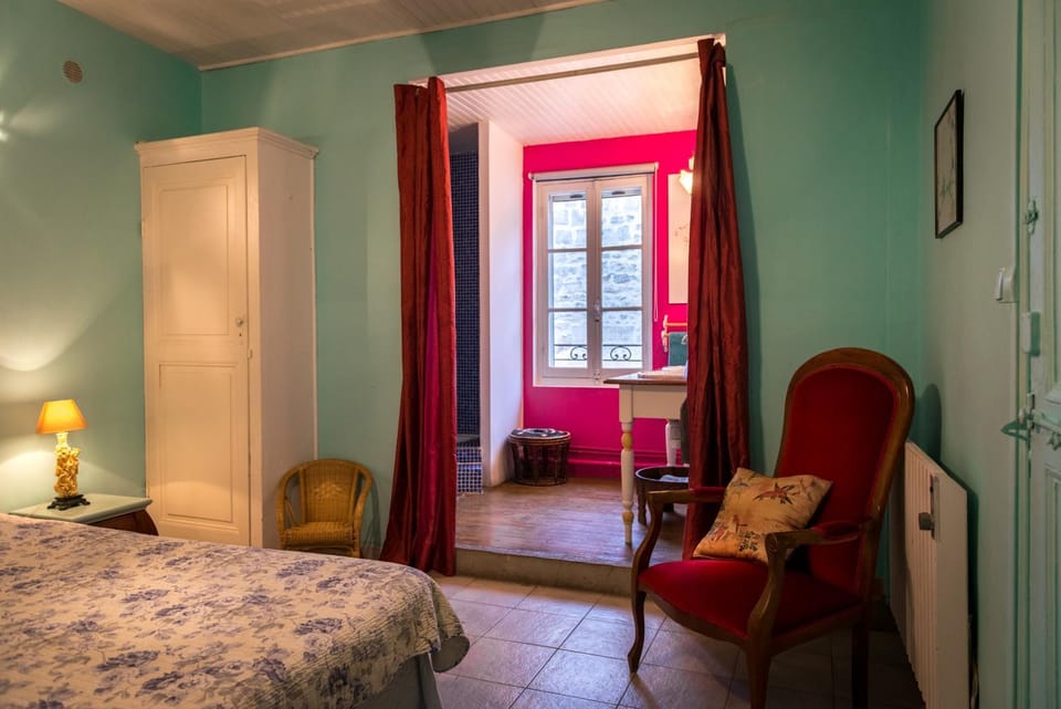 Bathroom, Photo of the whole room