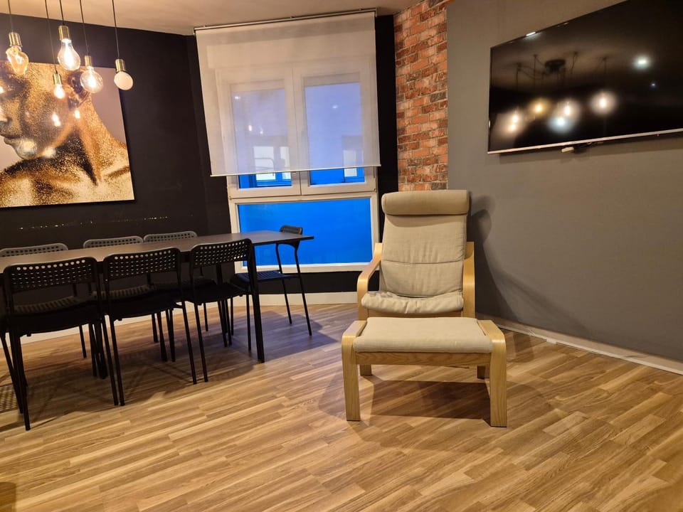 184A La Arena con 4 dormitorios by R2R Consulting Apartment in Gijón