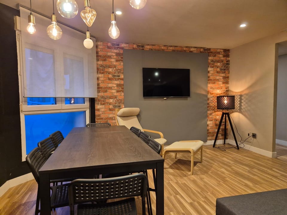 184A La Arena con 4 dormitorios by R2R Consulting Apartment in Gijón