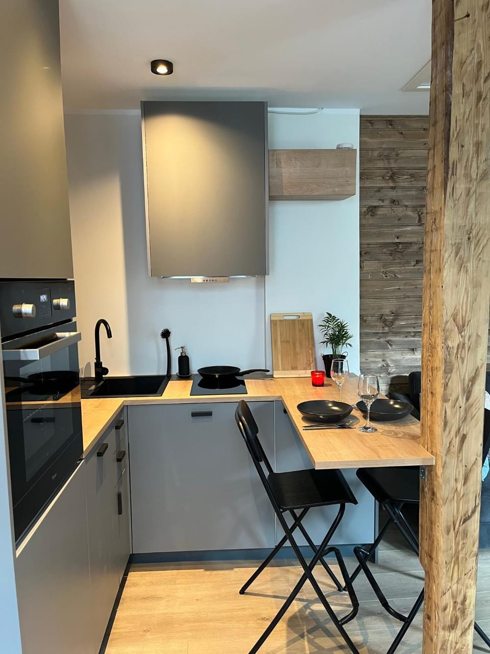 Kitchen or kitchenette