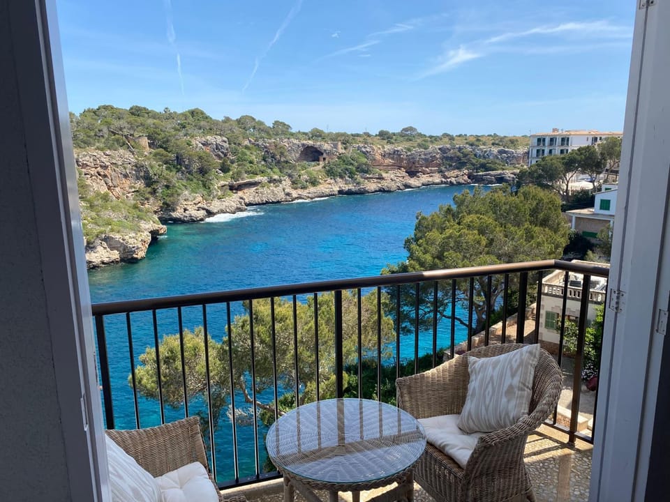 HOSTAL RESTAURANTE CALA Bed and Breakfast in Cala Figuera