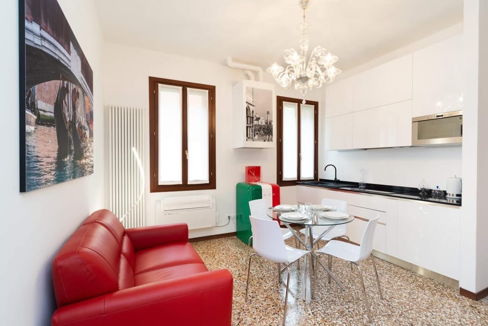 Kitchen or kitchenette, Living room, Dining area, stove