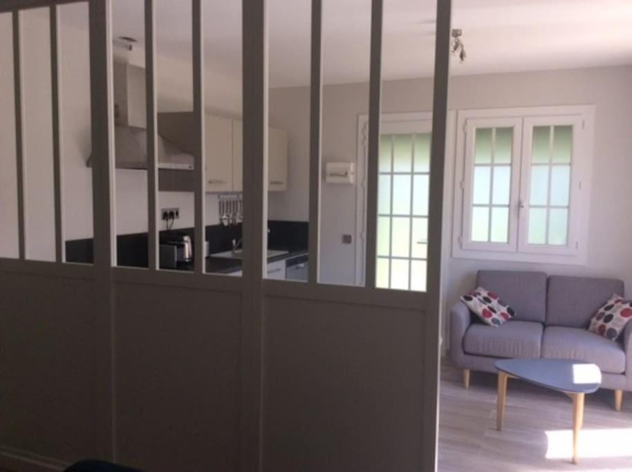 Studio climatisé avec petit jardin Apartment in Villeneuve-lès-Avignon