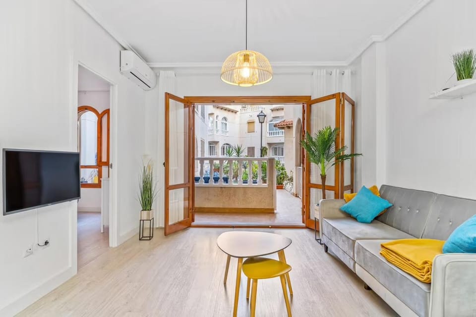 TV and multimedia, Balcony/Terrace, Living room