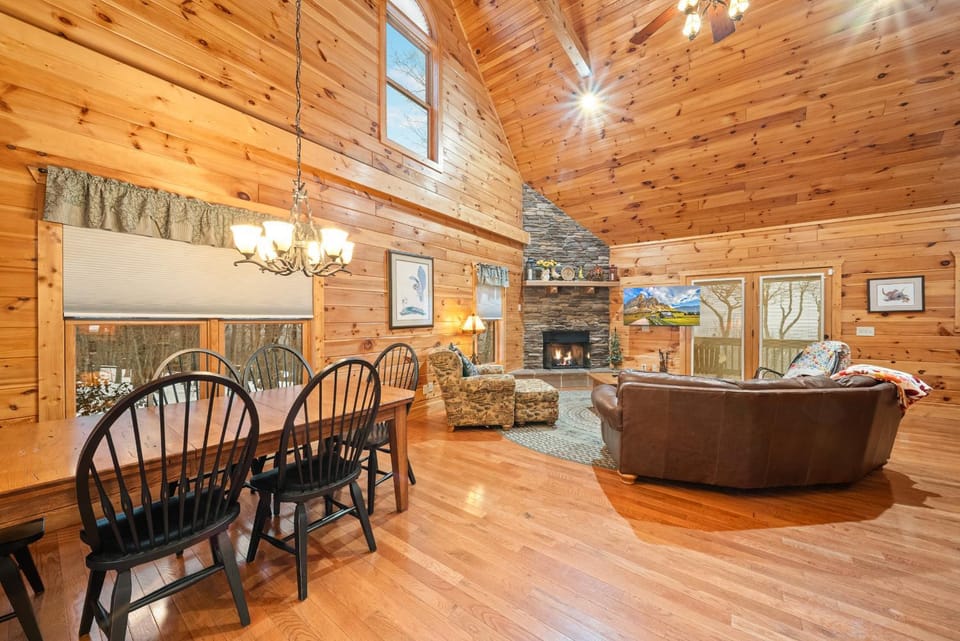 Perfect View Cabin Cabin in Brushy Fork