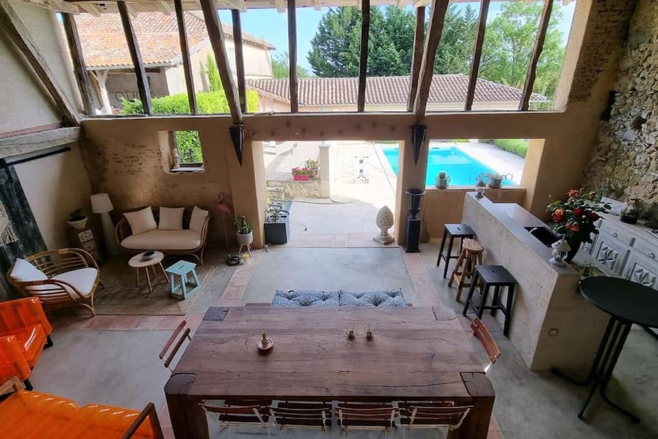 Patio, Natural landscape, View (from property/room), Balcony/Terrace, Living room, Lounge or bar, Seating area, Dining area, Pool view, Swimming pool, sunbed
