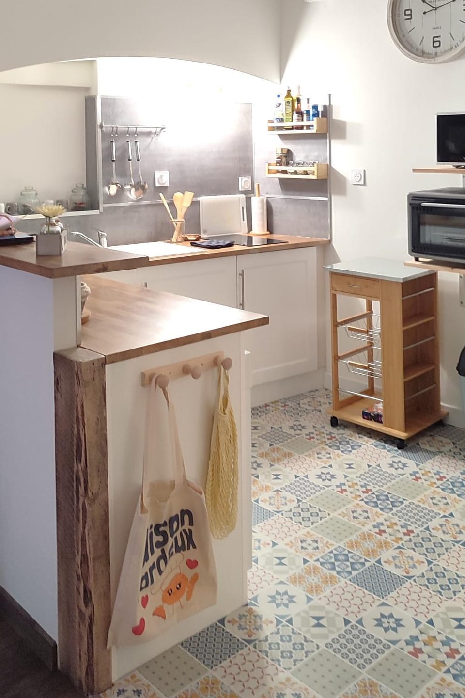 Kitchen or kitchenette, stove, kitchen