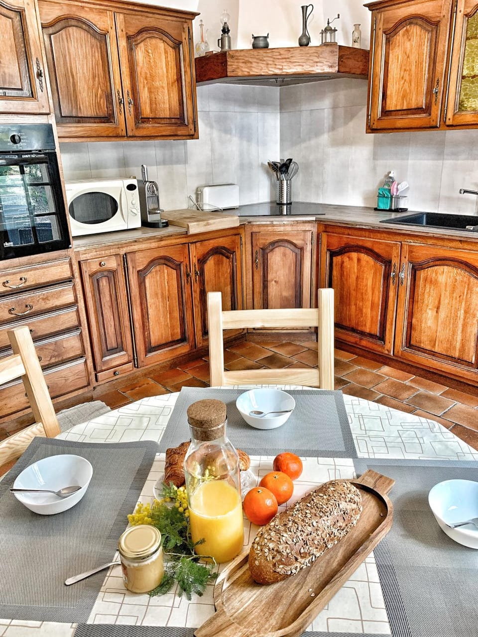 Kitchen or kitchenette, Food and drinks, Dining area, pet friendly