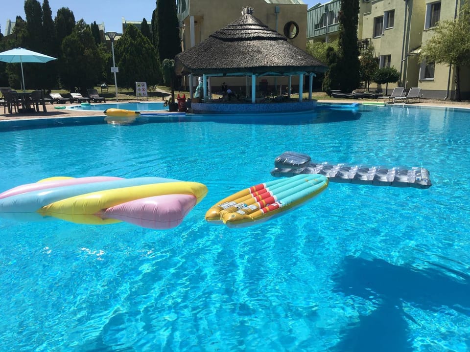 Swimming pool
