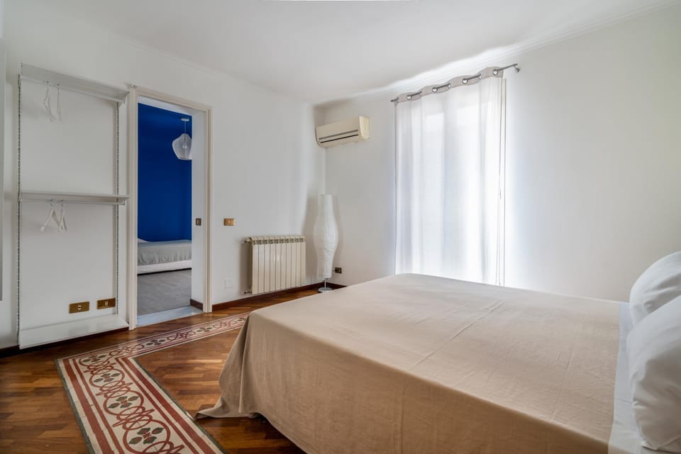 Bed, Photo of the whole room, Bedroom, wardrobe, air conditioner