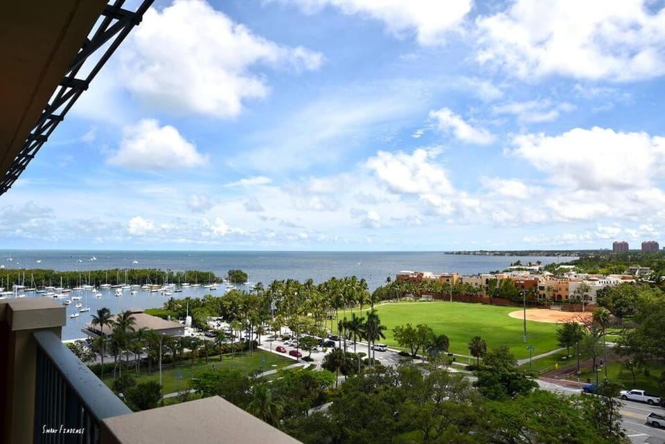 Ocean View 2bd2bth Hotel In Coconut Grove Apartment in Coconut Grove