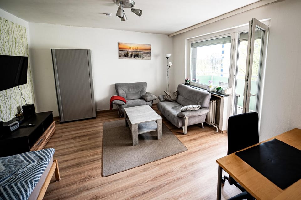Communal lounge/ TV room, TV and multimedia, Living room, Photo of the whole room, Seating area, wardrobe