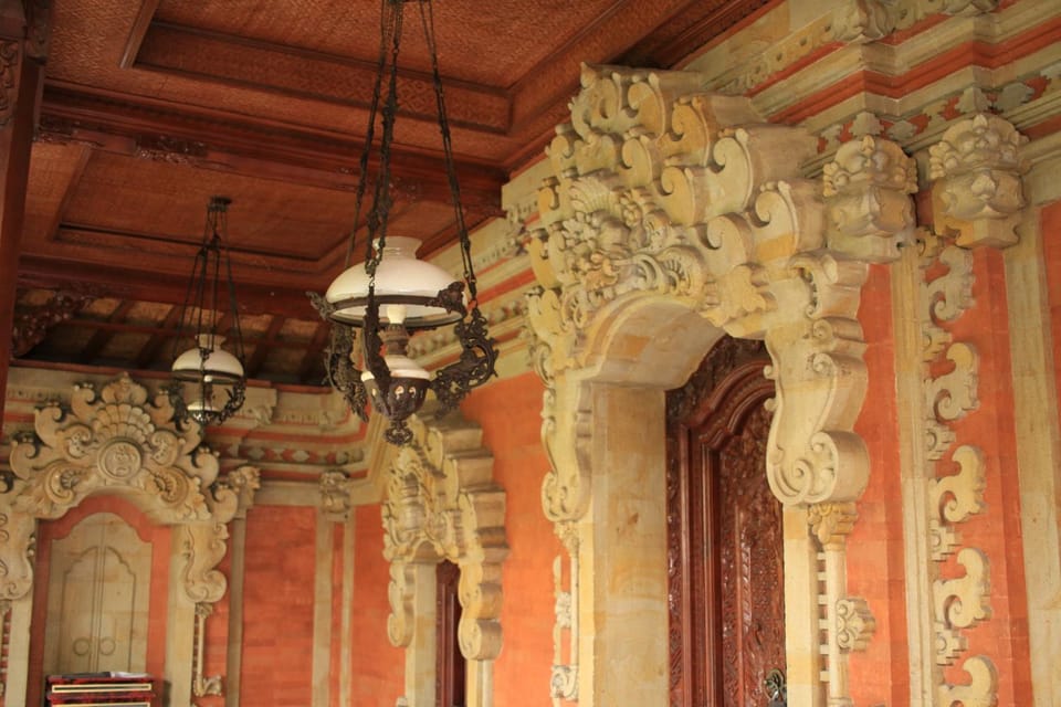 Property building, View (from property/room), Lounge or bar, Decorative detail, Landmark view
