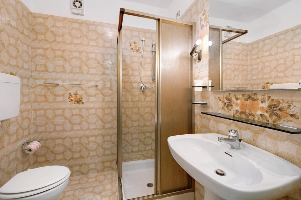 Bathroom, Living room