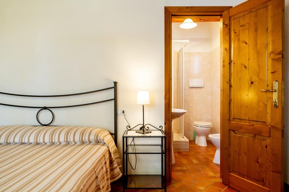 Bathroom, Living room