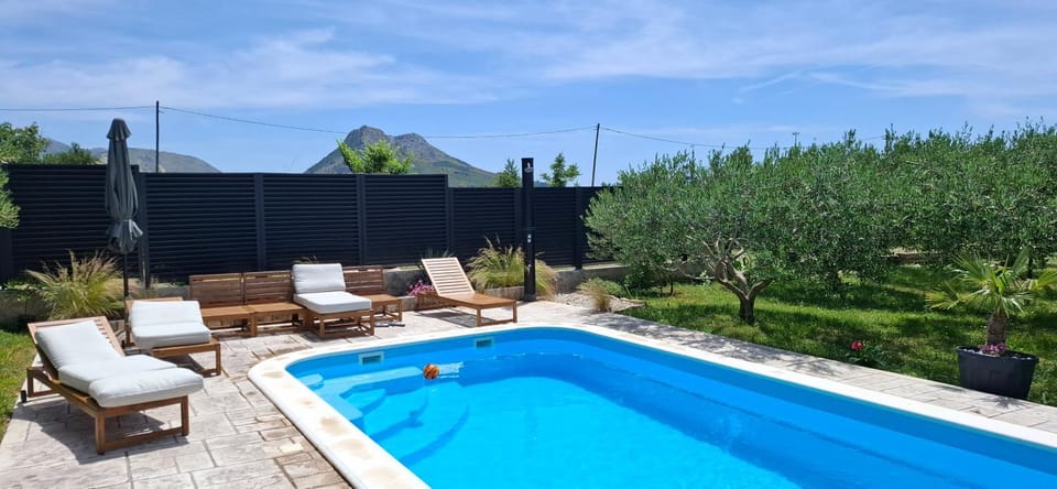 Villa Kucine Olives Garden by Istra Vacation Villa in Šibenik-Knin County, Croatia