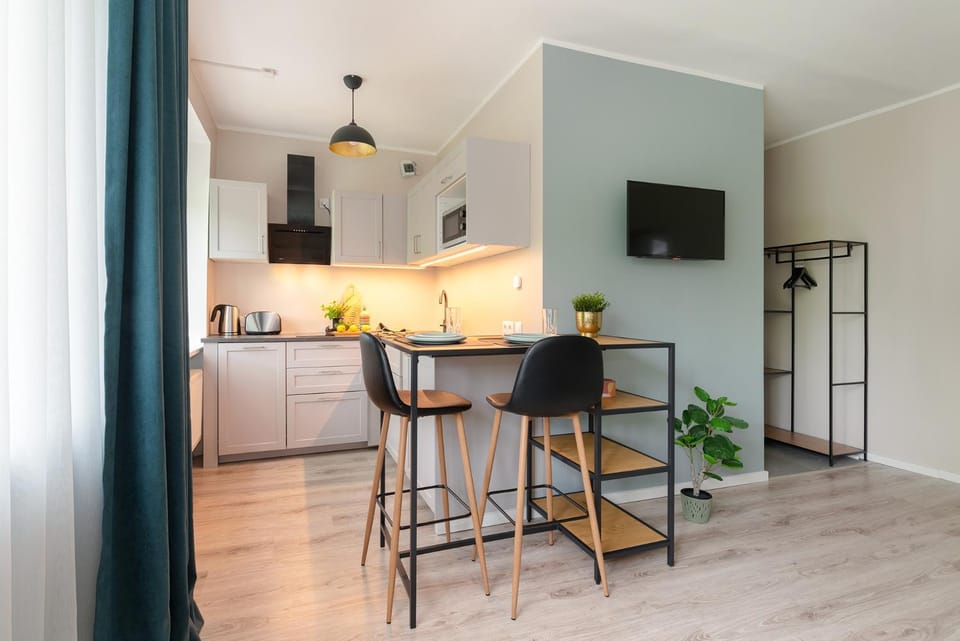 TV and multimedia, Kitchen or kitchenette, Dining area, minibar, oven, pet friendly, stove
