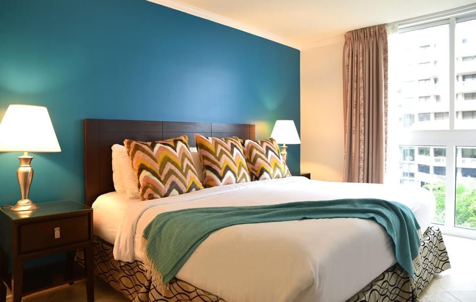 Relaxing Condo Hotel In The Grove, Free Parking Apartment in Coconut Grove