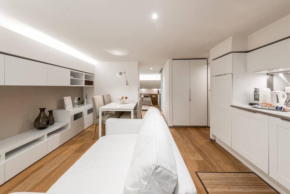 Kitchen or kitchenette, Living room, Seating area, Internal: Not applicable to any particular room