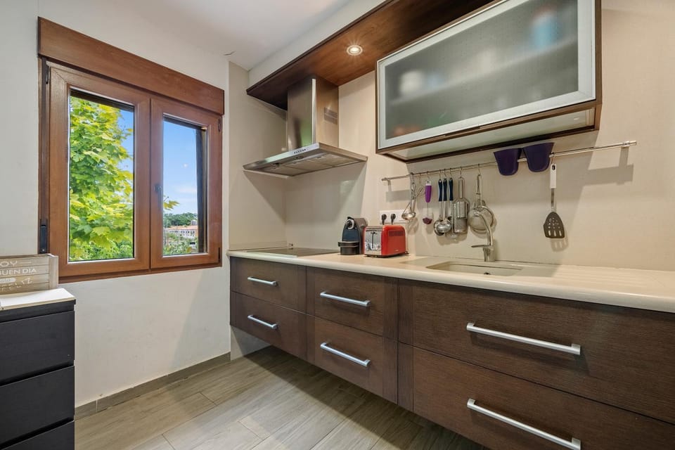 Kitchen or kitchenette, Living room
