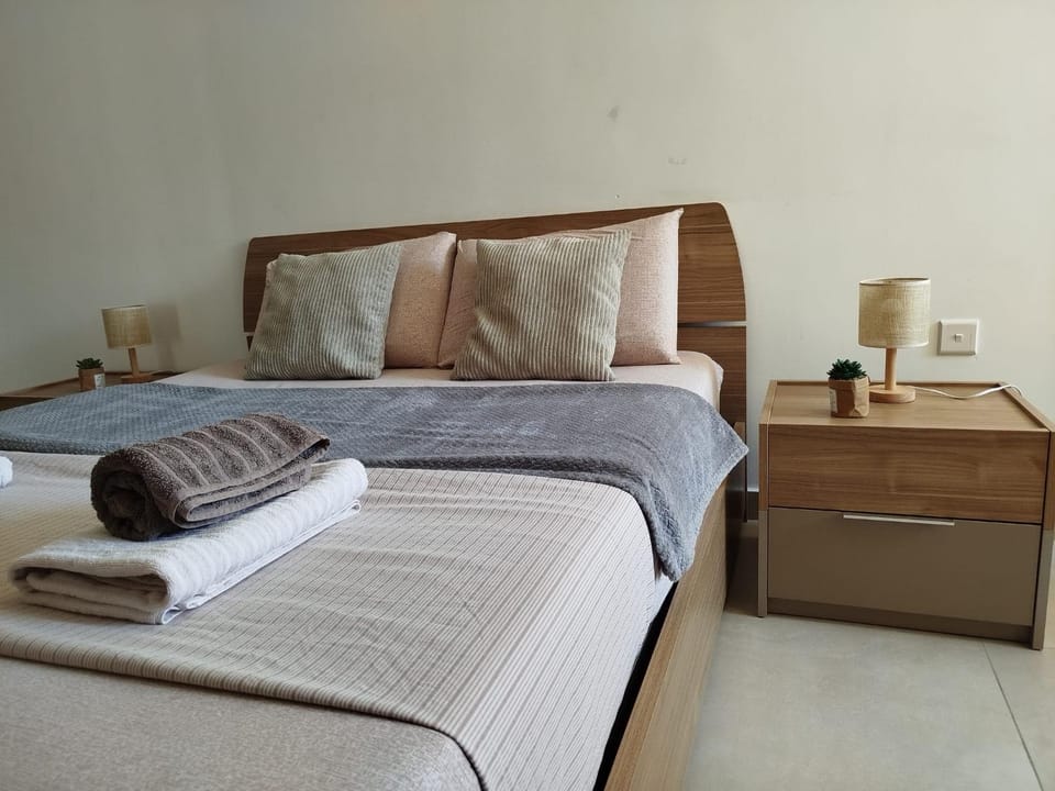 Luxury Apartment - Two Bedrooms - St Pauls Bay Apartment in Saint Paul's Bay
