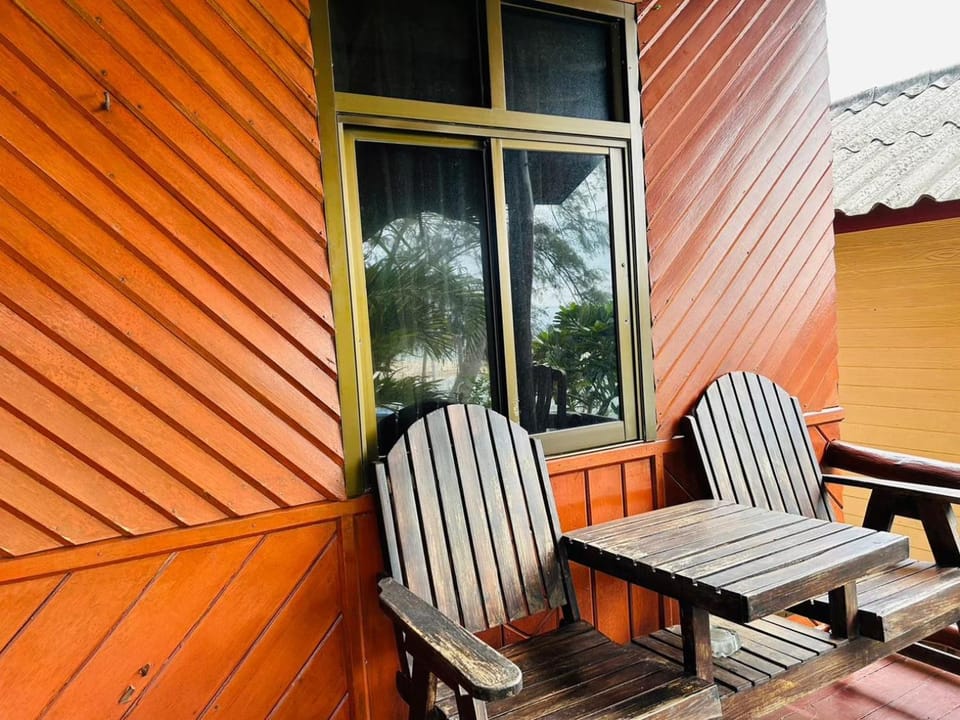 Bird Bungalow Koh Phangan Bed and Breakfast in Ban Tai