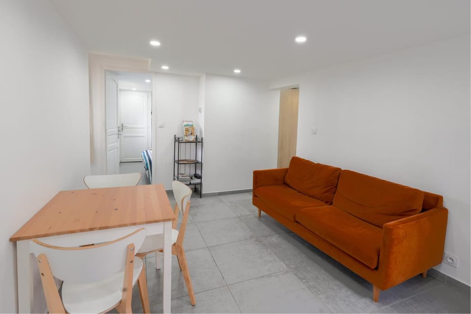Property building, Living room