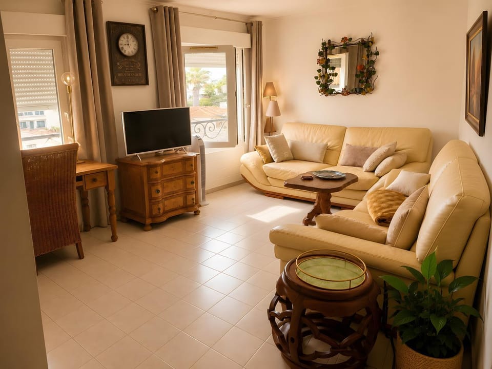 Property building, Living room