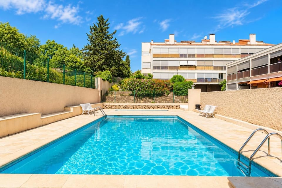 Appartement à 200 m de la plage Apartment in Fréjus