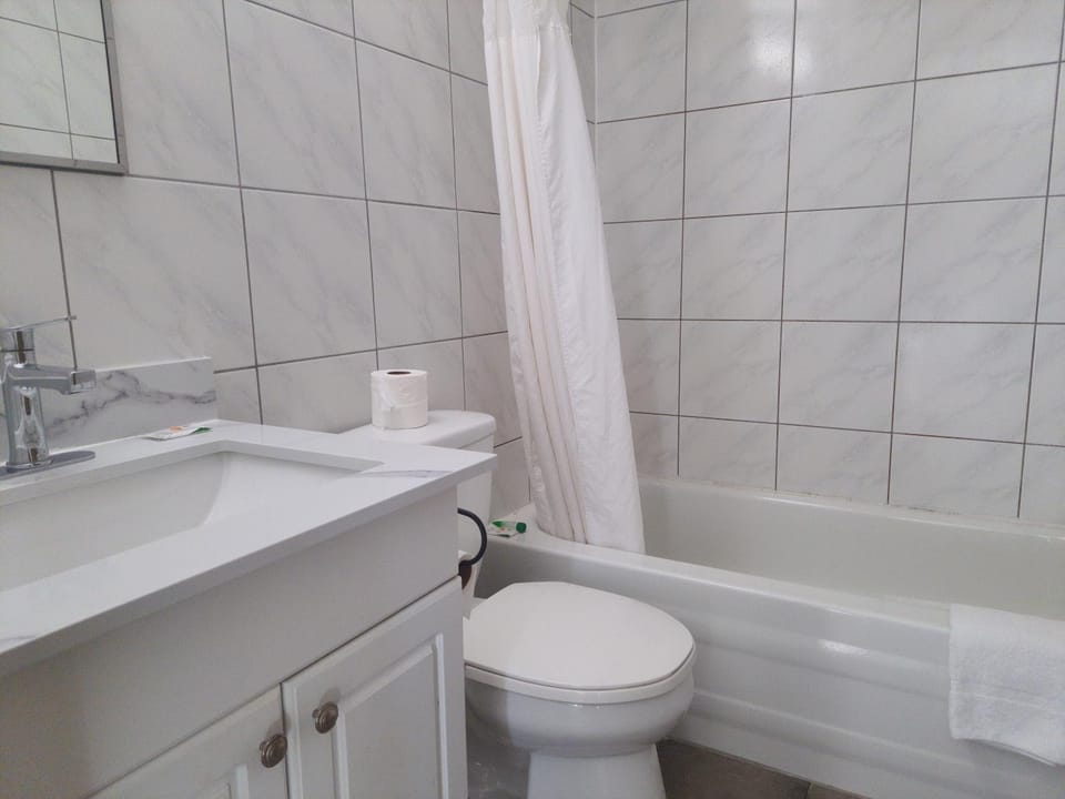 Toilet, Bathroom, Bath