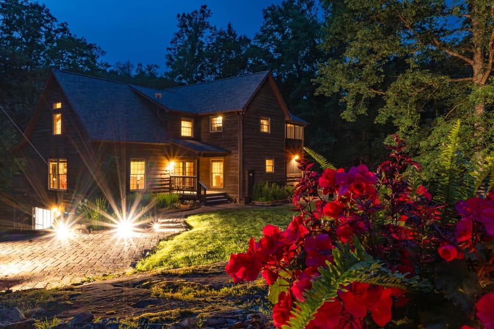 Property building, Night