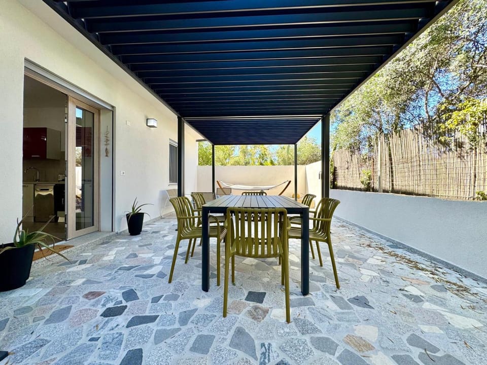 Balcony/Terrace, Dining area