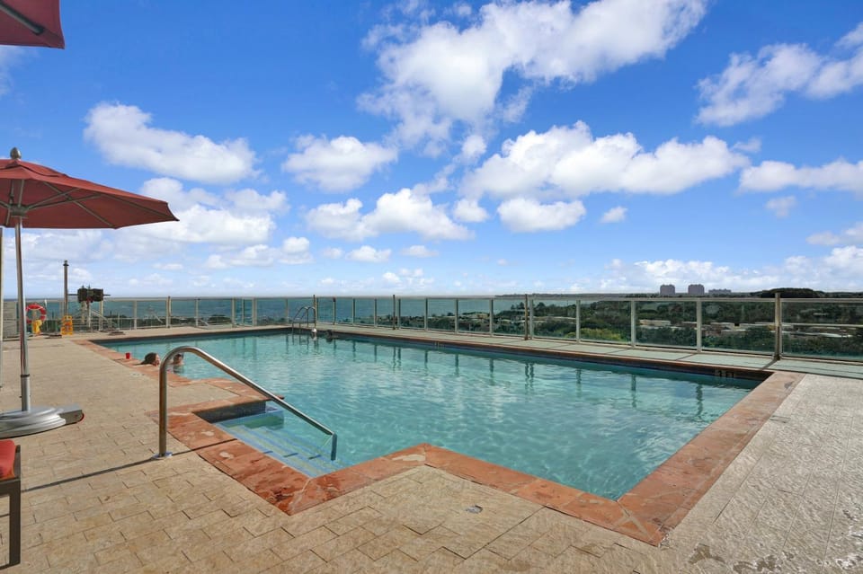 Sight Of Sail Boats! Tranquil 115 Coconut Grove House in Coconut Grove