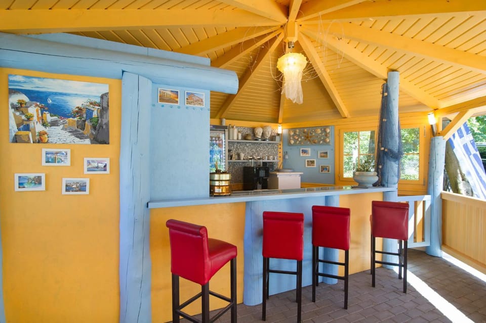 Lounge or bar