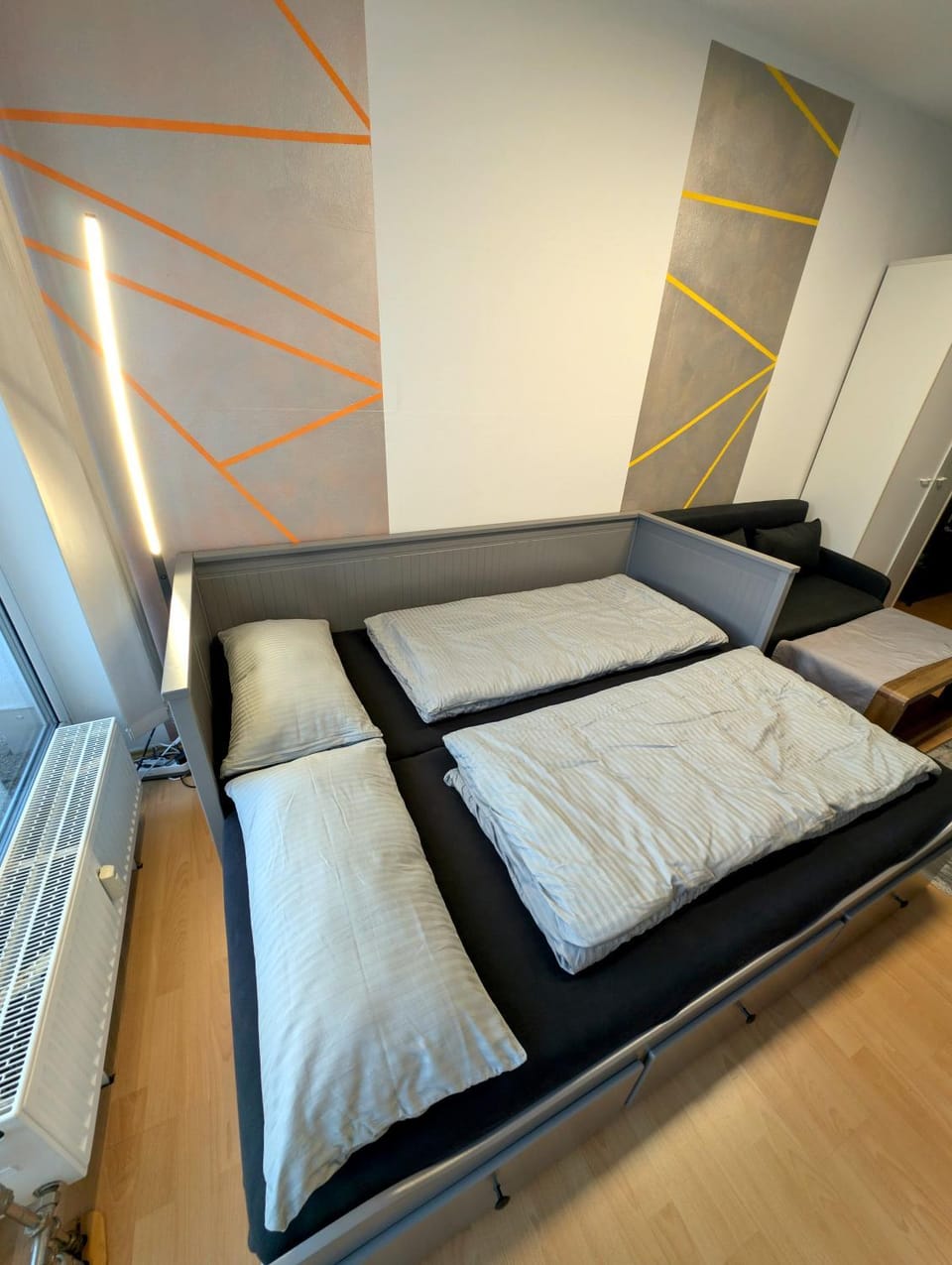 Bed, Living room, Bedroom