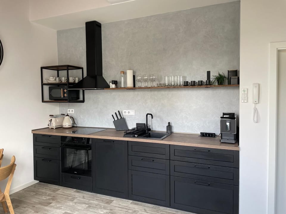 Coffee/tea facilities, Kitchen or kitchenette, minibar