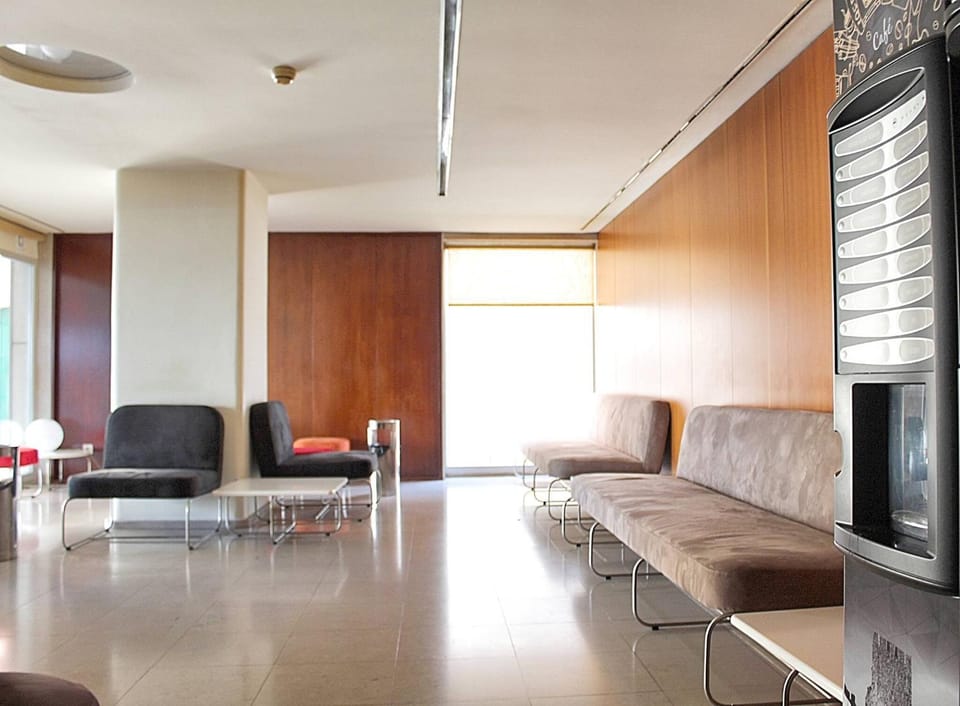 Communal lounge/ TV room, Living room