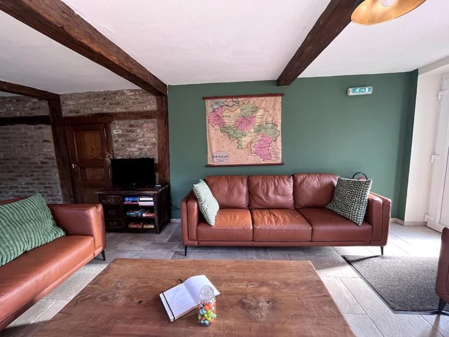 Communal lounge/ TV room, TV and multimedia, Living room