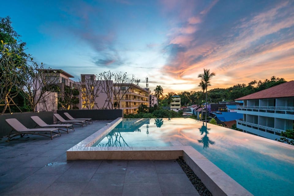 Floor plan, Pool view