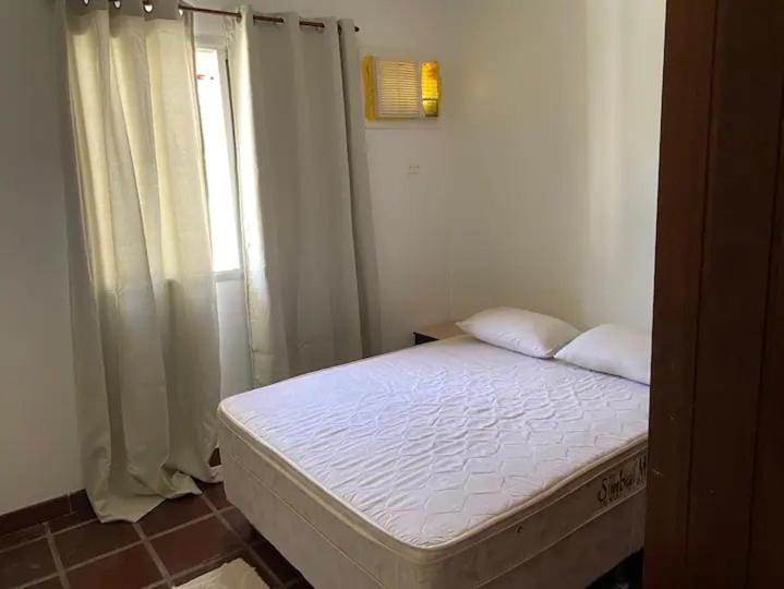 Amplo apto na Enseada a apenas 50 metros da praia Apartment in State of São Paulo