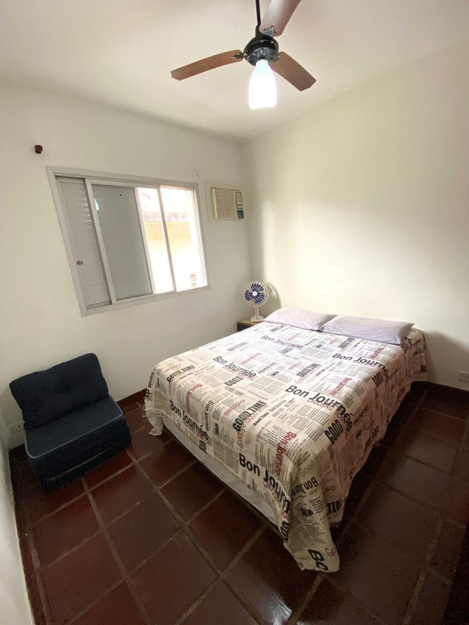 Vista mar na Enseada: Apto a 50m da praia Apartment in State of São Paulo